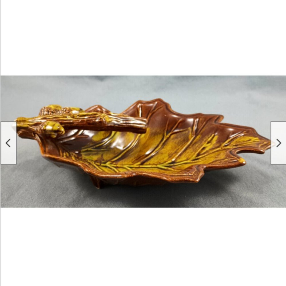 Oak Leaf Acorn Ceramic Snack Nut Candy Ash Tray Serving Dish Brown Glaze 1951
